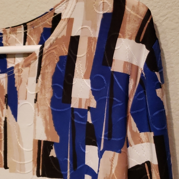 Woman shirt - Picture 2 of 4